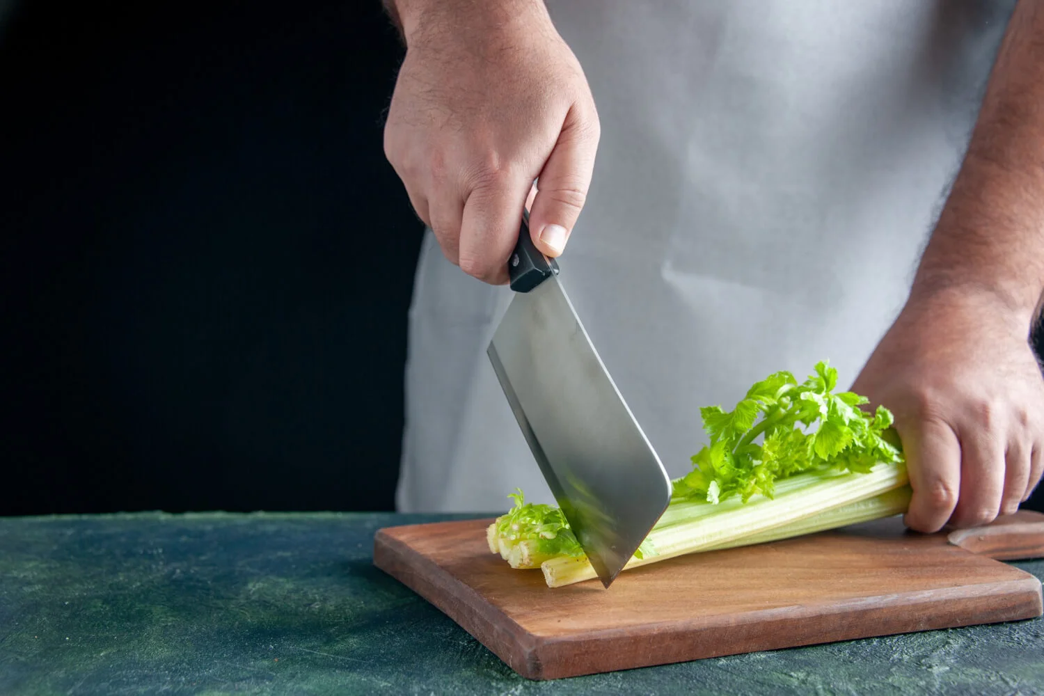 Como escolher a faca de Chef perfeita para sua Cozinha