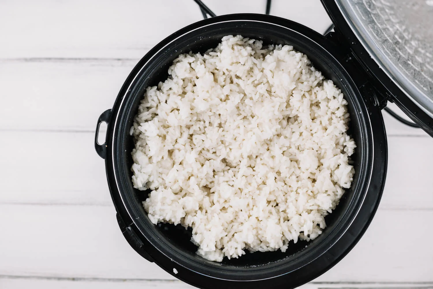 Panela de arroz elétrica vale a pena Veja vantagens e marcas